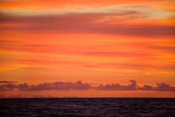 Fototapeta premium Sunset sky over the ocean