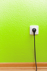 Single electric socket with plug