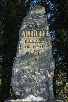 Winkelrieddenkmal bei der Schlachtkapelle ob Sempach, Luzern, Schweiz