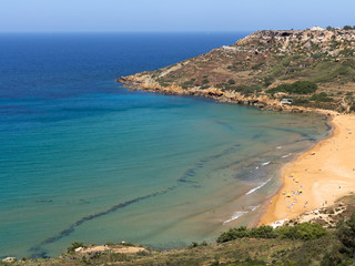 Fototapeta na wymiar Blick auf die Ramla Bay auf Gozo, Malta
