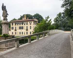 Cassinetta di Lugagnano (Milan)