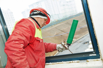 frame insulation at windows installation