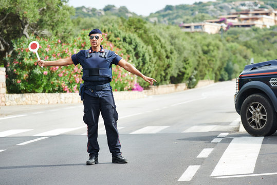 Fototapeta Italian policeman carabinier