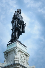 Fototapeta na wymiar Samuel de Champlain statue