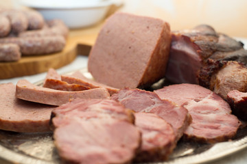 Schlachteplatte mit Leberkäse und Kassler