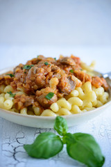 Nudeln mit Linsen-Bolognese
