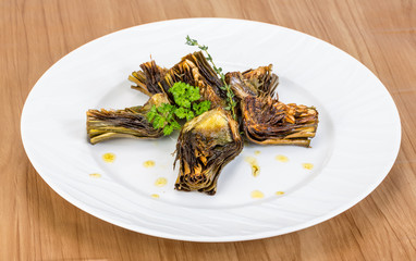 Grilled artishokes