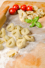 pasta on cake board,tortelloni