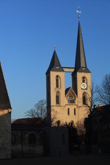 Blick vom Domlatz zur Martinikirche in Halberstadt