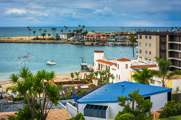 Houses overlooking the Pacific Ocean and Newport Beach, in Coron
