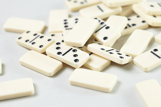 domino pieces