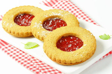 Round Linzer cookies