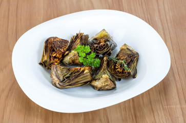 Grilled artishokes