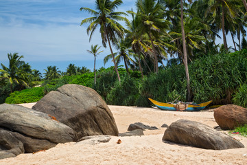 красивый пляж на острове Шри Ланка