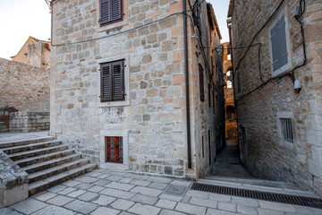 Fototapeta na wymiar Ancient buildings in Split city center