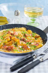 Bauernfrühstück in Eisenpfanne 5