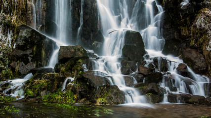 Fototapeta premium Königshütter Wasserfall im Winter