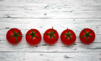 Tomaten in der Reihe