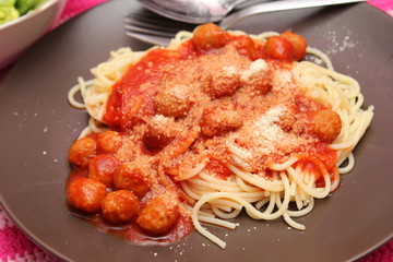 Pasta mit Fleischbällchen