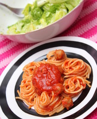 Pasta mit Fleischbällchen