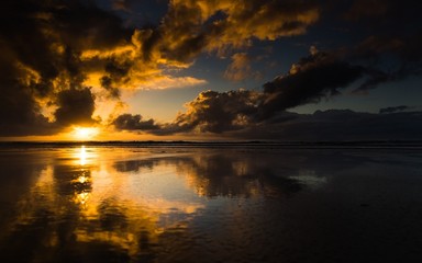 Fototapeta na wymiar Sunrise at Mission Beach in Australia