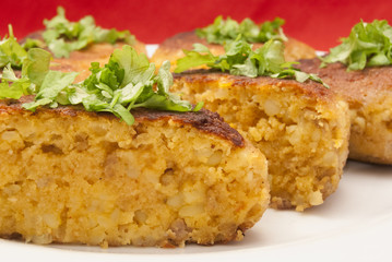 Hackfleisch-Bulgur-Frikadellen