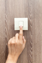 One finger switching turned on off, press the button