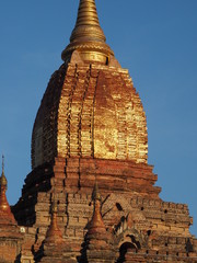 Pagodas budistas en Bagan (Myanmar)