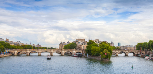 Naklejka premium Panoramic rhoto of Cite Island and Pont Neuf, Paris