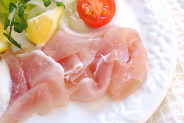 生ハムのサラダ