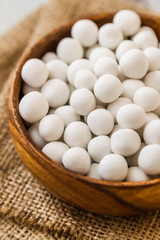 White Roasted Chickpeas