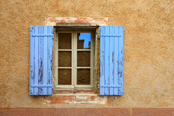Obraz premium Provence, France - open window