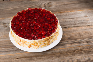 Himbeer-Käse-Sahnetorte