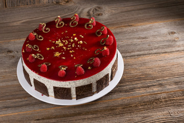 Himbeer-Mohn-Amaretto-Mousse Torte
