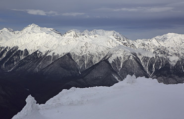 Obraz premium Beautiful snow-capped Caucasus Mountains.
