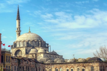 Fototapeta na wymiar Yeni Cami Mosque The New Mosque in Istanbul , Turkey