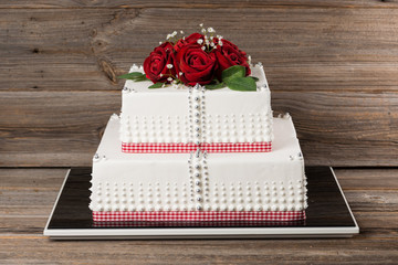 Mehrstöckige Hochzeitstorte