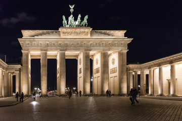 XXX - Brandenburger Tor bei Nacht, Berlin - 311