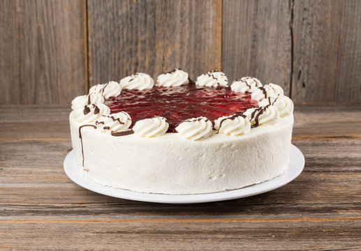 Preiselbeer-Sahne Torte
