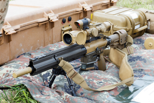 Assault rifle with scope