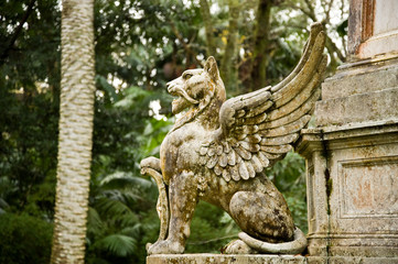 gefl&uuml;gelter L&ouml;we vom Gr&uuml;nderdenkmal Terra Nostra Park