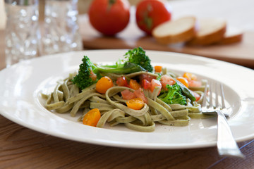 Spinach Fettucine with Vegetables