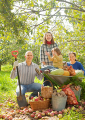 Obraz premium Happy family in garden