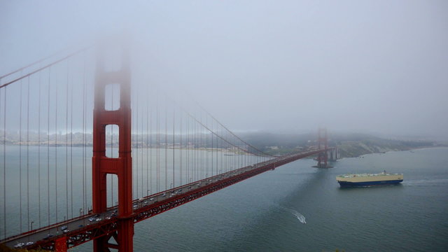 Golden Gate Bridge covered in Fog - Time Lapse