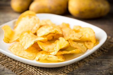 Kartoffelchips - potato crisps