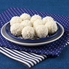 Coconut candies