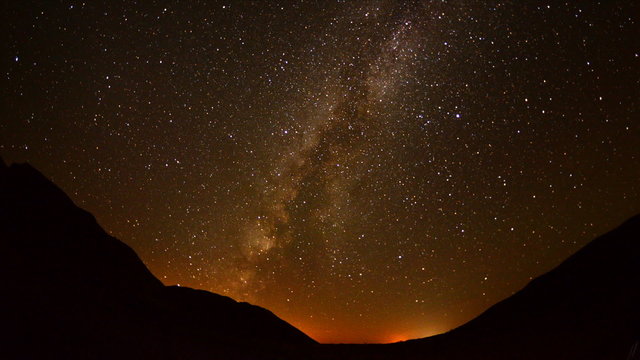 Time Lapse of Perseids Meteor Shower in Mojave National Park