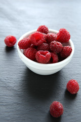 Fresh raspberries in a bowl