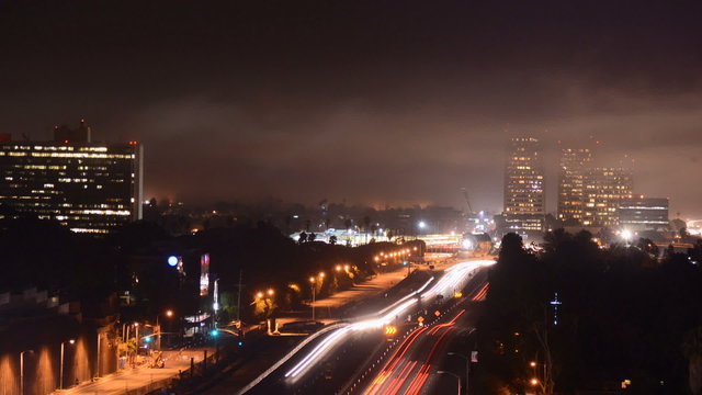 Fog creeps over Los Angeles Freeway - Time Lapse 