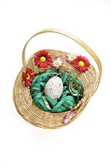 Fototapeta na wymiar Easter decoration - wicker basket